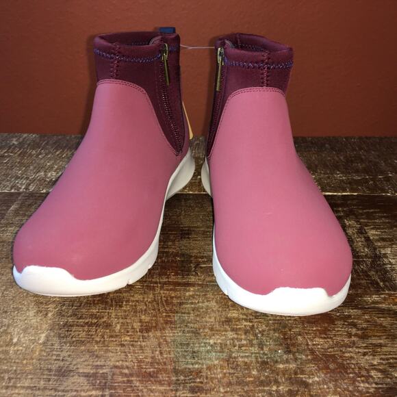 NWT Spenco Womens 7 Paddock Chelsea Ankle Boot Burgundy Red Bootie Comfort - Picture 2 of 10